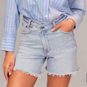 Abercrombie & Fitch High Rise Dad Short
